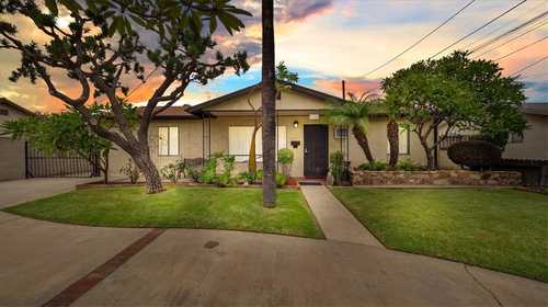 $749,999 - 3Br/2Ba -  for Sale in Azusa