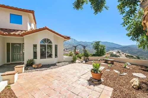 $1,100,000 - 3Br/3Ba -  for Sale in Jamul