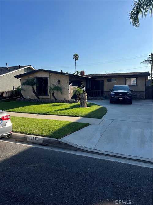 $930,000 - 3Br/2Ba -  for Sale in Downey