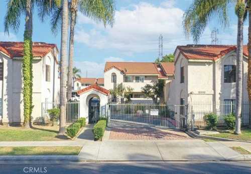 $399,999 - 2Br/2Ba -  for Sale in Paramount