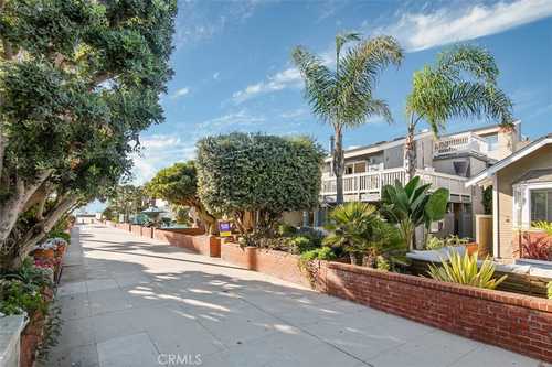 $2,299,000 - 2Br/3Ba -  for Sale in Hermosa Beach