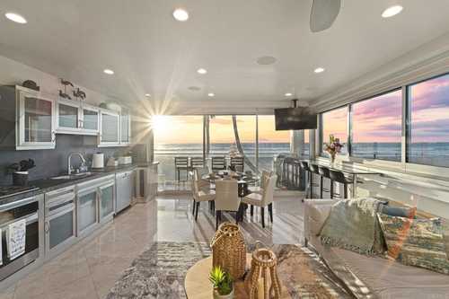 $2,750,000 - 2Br/2Ba -  for Sale in San Diego