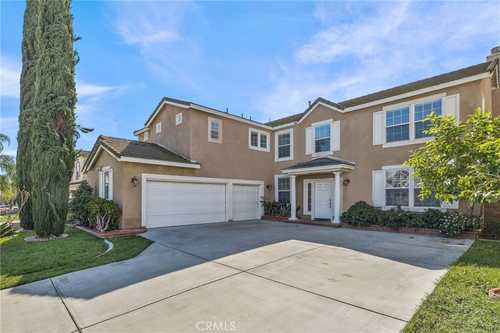 $920,000 - 5Br/3Ba -  for Sale in Eastvale