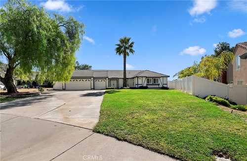 $642,000 - 4Br/3Ba -  for Sale in Moreno Valley