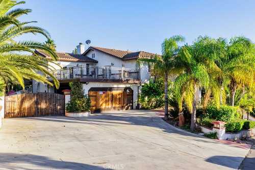 $2,499,900 - 6Br/4Ba -  for Sale in Norco