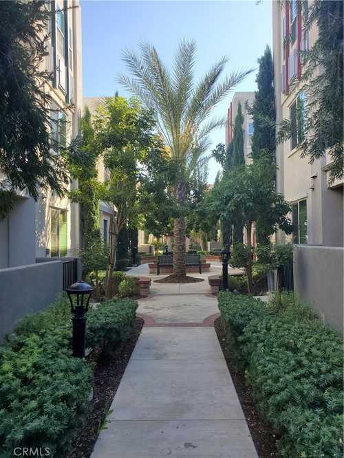 $600,000 - 3Br/3Ba -  for Sale in Upland