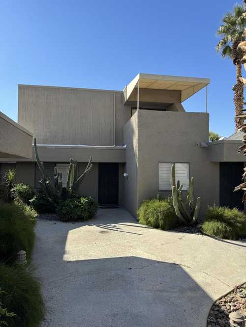 $420,000 - 2Br/2Ba -  for Sale in Desert Village, Rancho Mirage