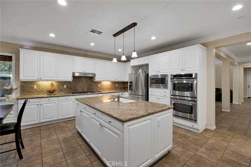 $1,199,000 - 5Br/4Ba -  for Sale in Norco
