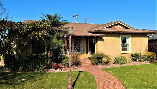 $1,294,900 - 4Br/2Ba -  for Sale in Downey