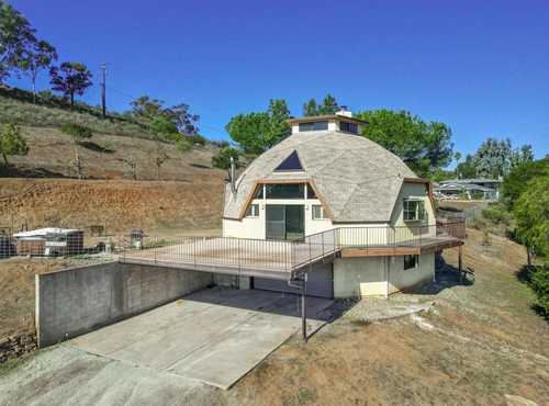 $849,999 - 3Br/3Ba -  for Sale in Jamul