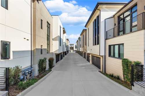 $1,265,000 - 3Br/3Ba -  for Sale in Arcadia