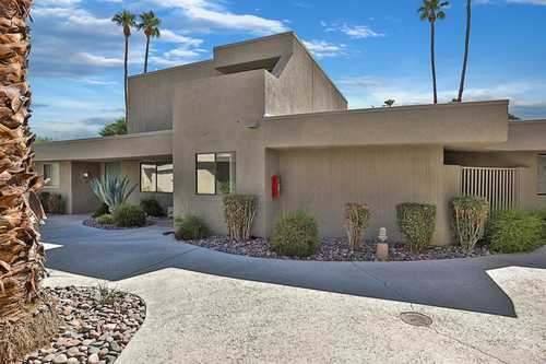 $397,000 - 2Br/2Ba -  for Sale in Desert Village (32125), Rancho Mirage