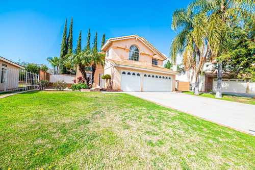 $600,000 - 4Br/3Ba -  for Sale in Moreno Valley