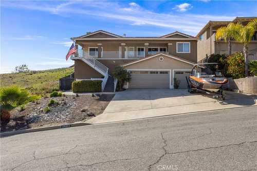 $850,000 - 5Br/3Ba -  for Sale in Canyon Lake