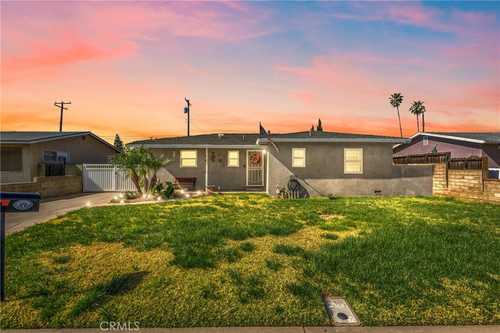 $700,000 - 3Br/2Ba -  for Sale in Azusa