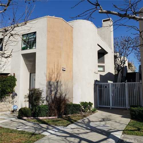 $630,000 - 2Br/2Ba -  for Sale in Seal Beach