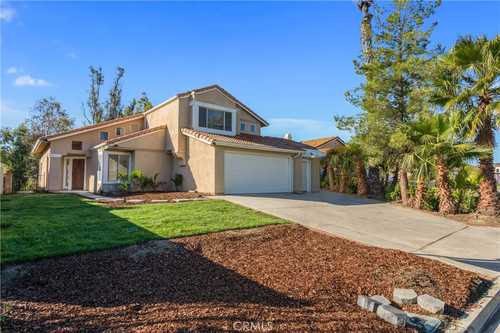 $780,000 - 4Br/3Ba -  for Sale in Temecula