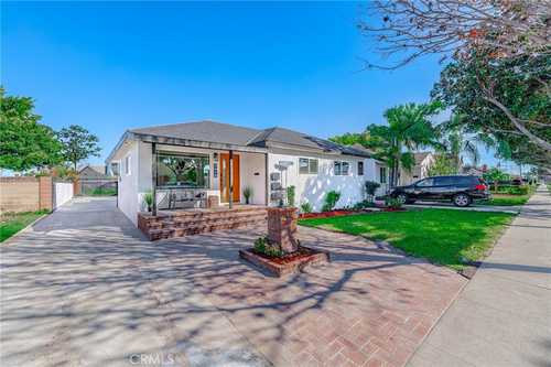 $1,399,000 - 5Br/4Ba -  for Sale in Lakewood