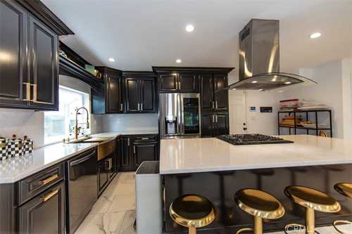 $1,649,000 - 5Br/4Ba -  for Sale in ,college Park East, Seal Beach