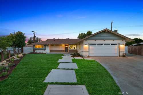 $799,999 - 3Br/2Ba -  for Sale in Upland