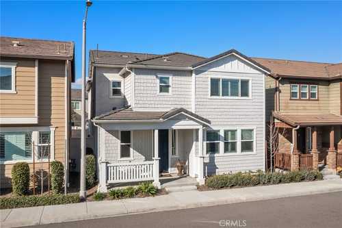 $687,900 - 3Br/3Ba -  for Sale in Compton