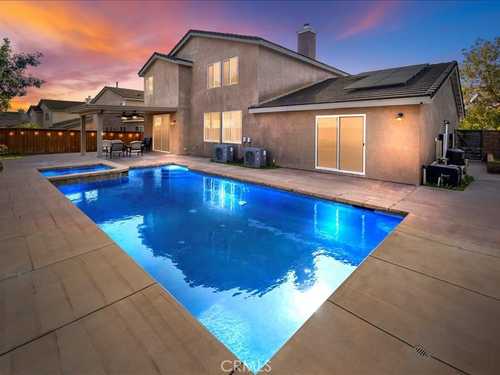 $1,100,000 - 5Br/3Ba -  for Sale in Eastvale