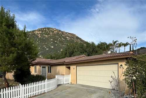 $650,000 - 3Br/3Ba -  for Sale in Moreno Valley