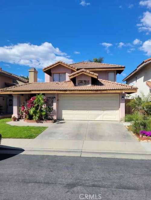 $698,000 - 4Br/3Ba -  for Sale in Chino