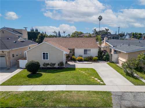 $950,000 - 4Br/2Ba -  for Sale in Downey