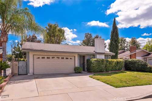 $749,950 - 3Br/2Ba -  for Sale in Village Homes (vghm), Valencia