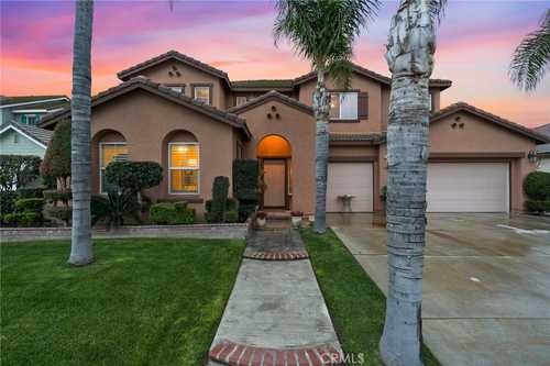 $948,888 - 5Br/5Ba -  for Sale in Eastvale