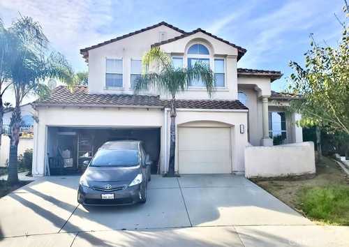 $525,000 - 4Br/3Ba -  for Sale in Moreno Valley
