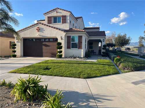 $734,999 - 5Br/5Ba -  for Sale in Fontana
