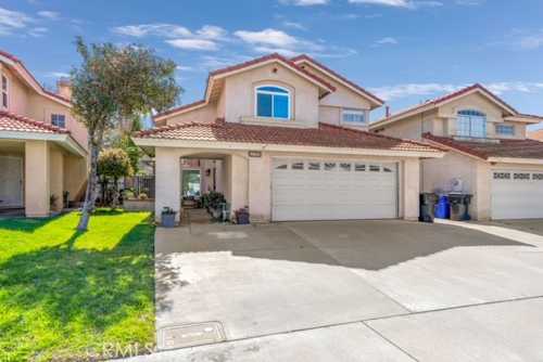 $585,000 - 3Br/3Ba -  for Sale in Fontana