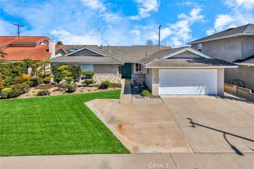 $1,289,000 - 4Br/2Ba -  for Sale in Neptune (nept), Fountain Valley
