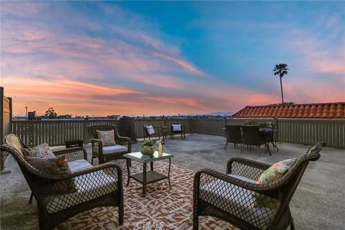 $1,119,000 - 2Br/2Ba -  for Sale in Hermosa Beach