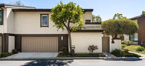 $1,099,000 - 2Br/2Ba -  for Sale in College Park (colp), Seal Beach