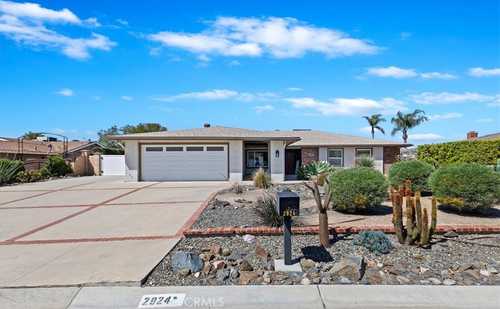 $1,050,000 - 4Br/2Ba -  for Sale in Norco