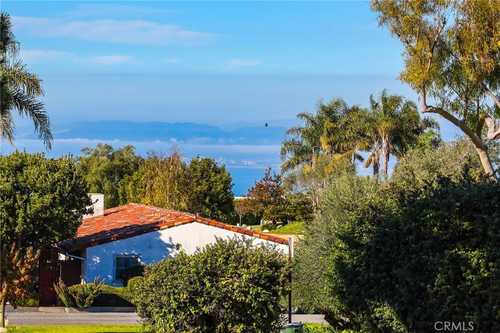 $2,299,000 - 4Br/3Ba -  for Sale in Palos Verdes Estates