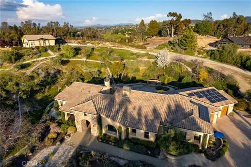 $2,400,000 - 4Br/5Ba -  for Sale in Temecula