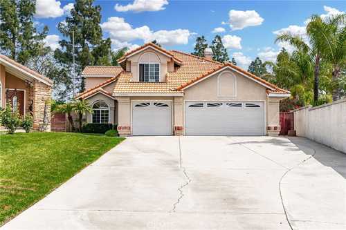 $879,000 - 4Br/3Ba -  for Sale in Rancho Cucamonga