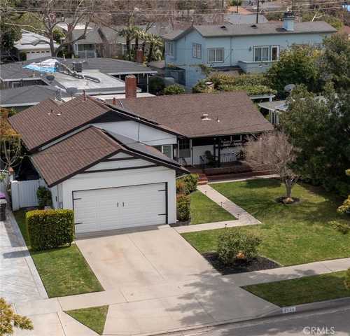 $1,095,000 - 3Br/2Ba -  for Sale in Plaza North Of Spring (pzn), Long Beach