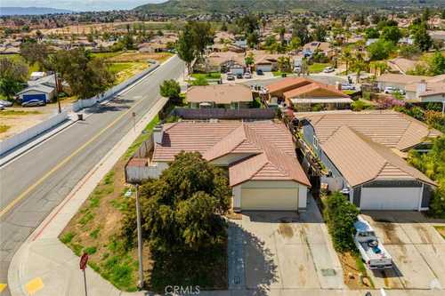 $449,900 - 3Br/2Ba -  for Sale in Moreno Valley