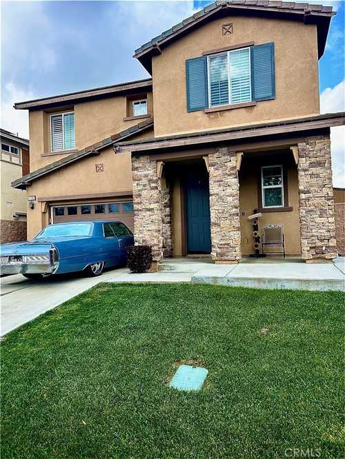 $729,500 - 4Br/3Ba -  for Sale in Fontana