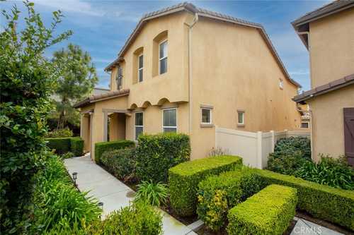 $709,900 - 4Br/3Ba -  for Sale in Eastvale
