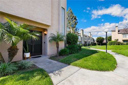 $745,000 - 3Br/3Ba -  for Sale in Fountain Valley