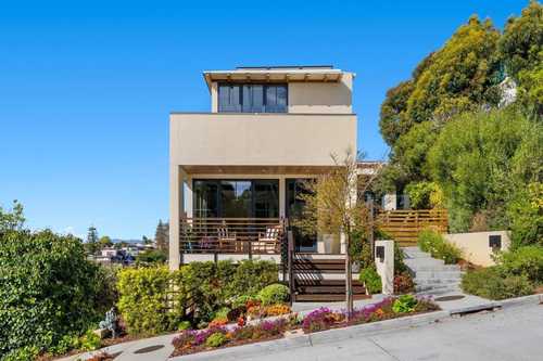 $2,750,000 - 4Br/4Ba -  for Sale in San Diego