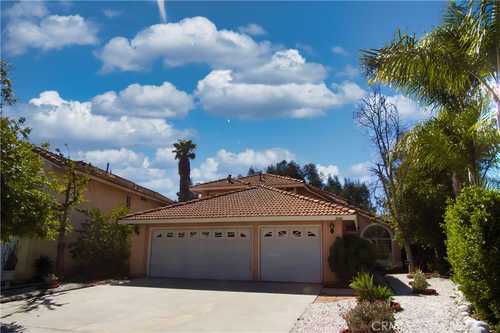 $585,000 - 4Br/3Ba -  for Sale in Moreno Valley