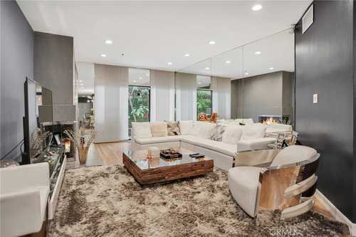 $999,000 - 2Br/2Ba -  for Sale in West Hollywood