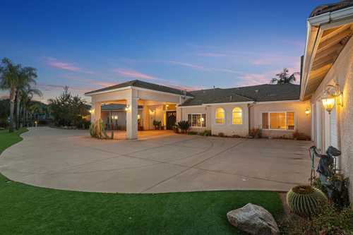 $1,396,000 - 4Br/5Ba -  for Sale in Valley Center